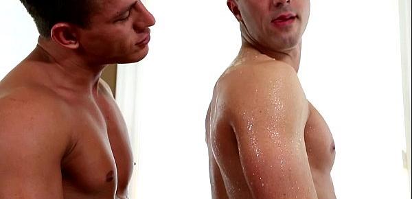  Sexy jocks getting soapy in high def